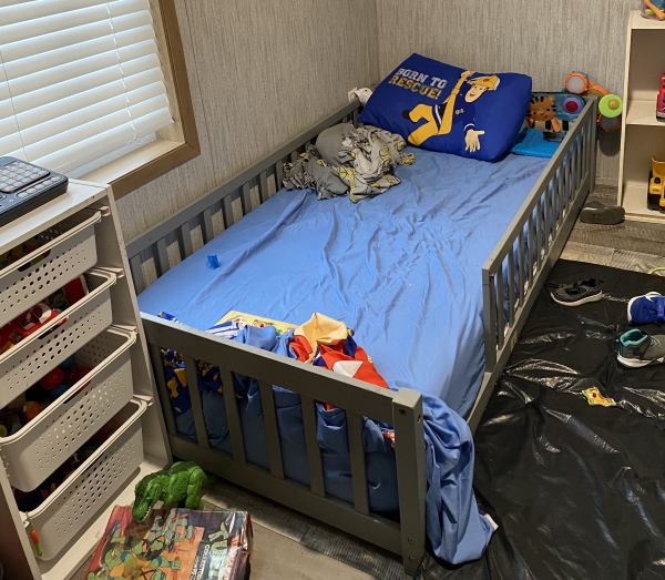 Kendra's son's room